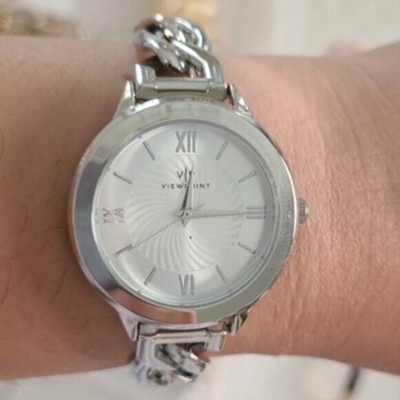 GORGEOUS Viewpoint by Timex Ladies Silver Stainless Twist Chain Bracelet Watch - Picture 1 of 12